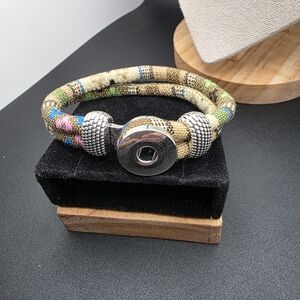 SNAP Bracelet Colorful Woven Bracelet with Silver Accents (1933C)